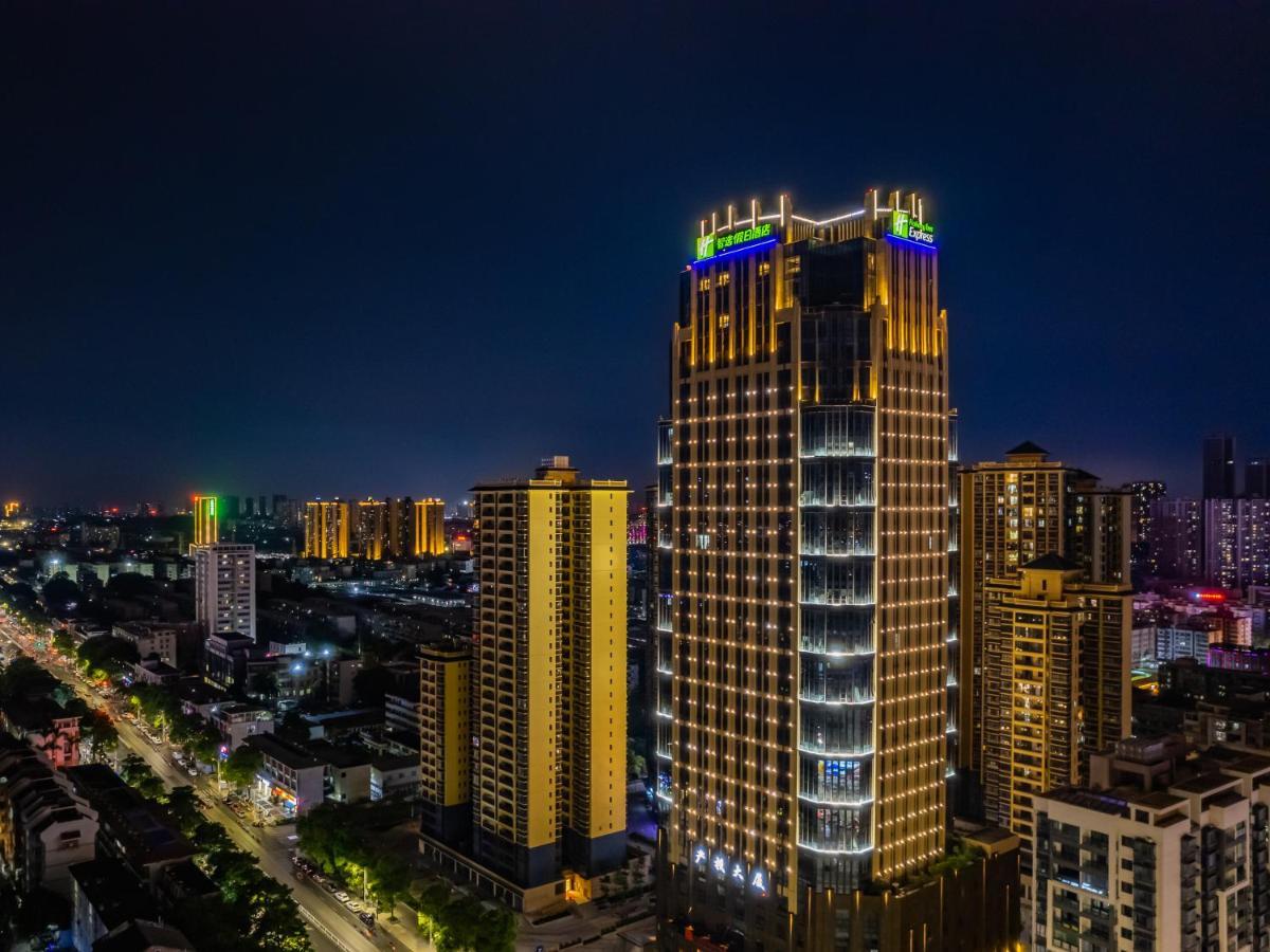 Holiday Inn Express Nanning Jiangnan By Ihg Exterior foto